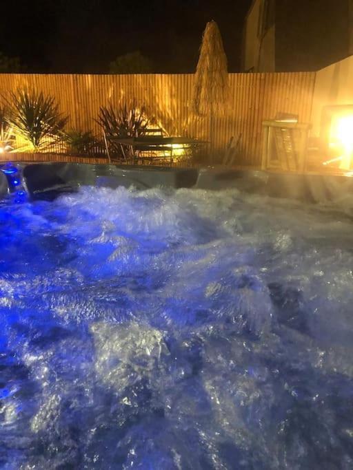 L'Etincelle Villa Saint-Martin-des-Entrees Luaran gambar